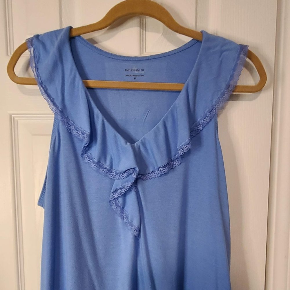 3/$20 Jaclyn Smith Tank